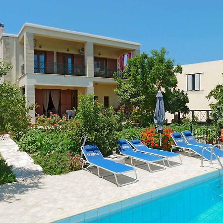 The Garden Villas Maleme  Room photo