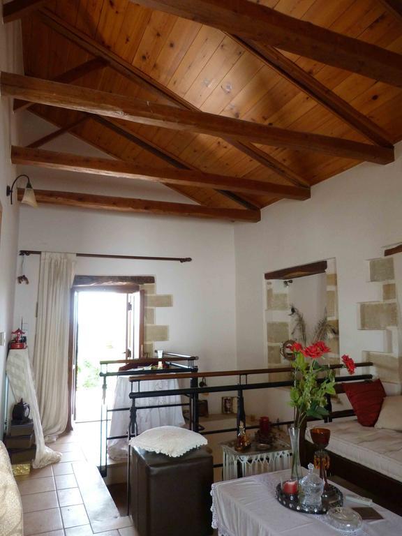 The Garden Villas Maleme  Room photo